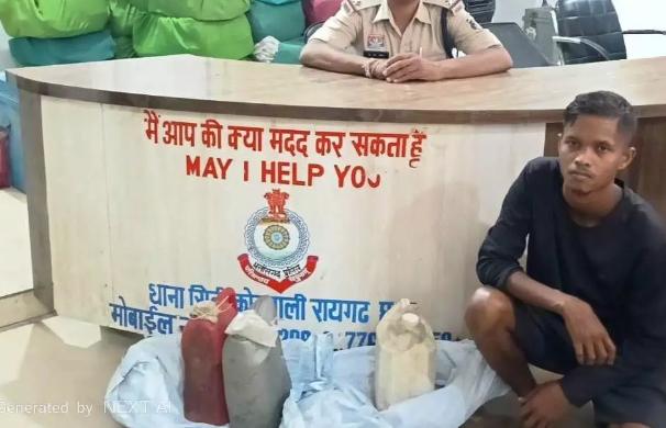 Raigarh: रायगढ़ में ‘ऑपरेशन आघात’ के तहत बड़ी कार्रवाई, 22 लीटर कच्ची महुआ शराब जब्त, दो आरोपी गिरफ्तार