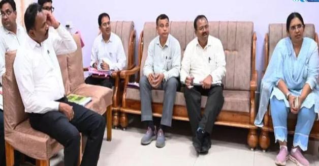 Raipur: लोक निर्माण विभाग के सचिव ने निर्माणाधीन और प्रस्तावित कार्यों की समीक्षा, गुणवत्ता और समय सीमा पर जोर
