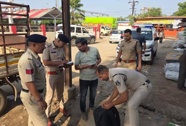 Raipur: रायपुर नॉर्थ जोन में सघन मुसाफिर चेकिंग अभियान, संदिग्ध गतिविधियों पर पुलिस की कड़ी नजर