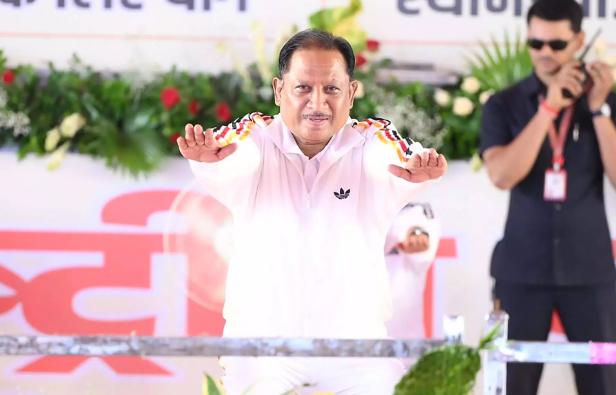 Ambikapur: अंतर्राष्ट्रीय योग दिवस पर अंबिकापुर में राज्य स्तरीय आयोजन, मुख्यमंत्री विष्णुदेव साय ने किया योगाभ्यास