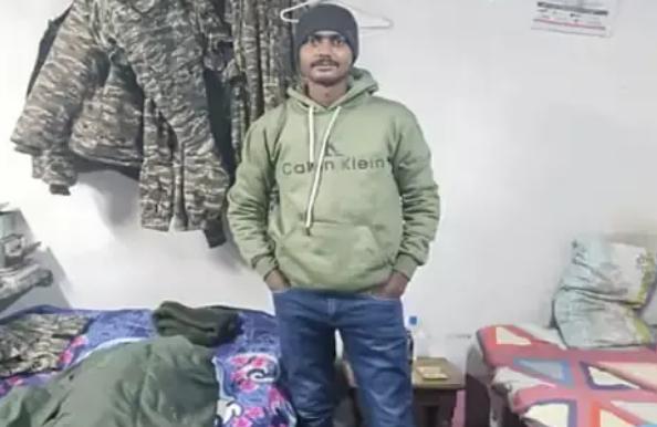 “पत्नी से विवाद के बाद CRPF जवान ने आम के पेड़ पर लगाई फांसी, अस्पताल में हुई मौत”