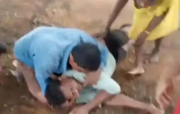 Sukma में आकाशीय बिजली का कहर: पेड़ के नीचे बैठे पांच युवक चपेट में, एक की मौत