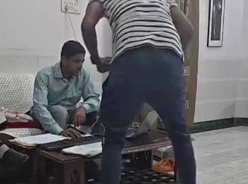 “10 हजार की रिश्वत लेते ही बिछ गया जाल, फिर जो हुआ, उड़ गए होश”