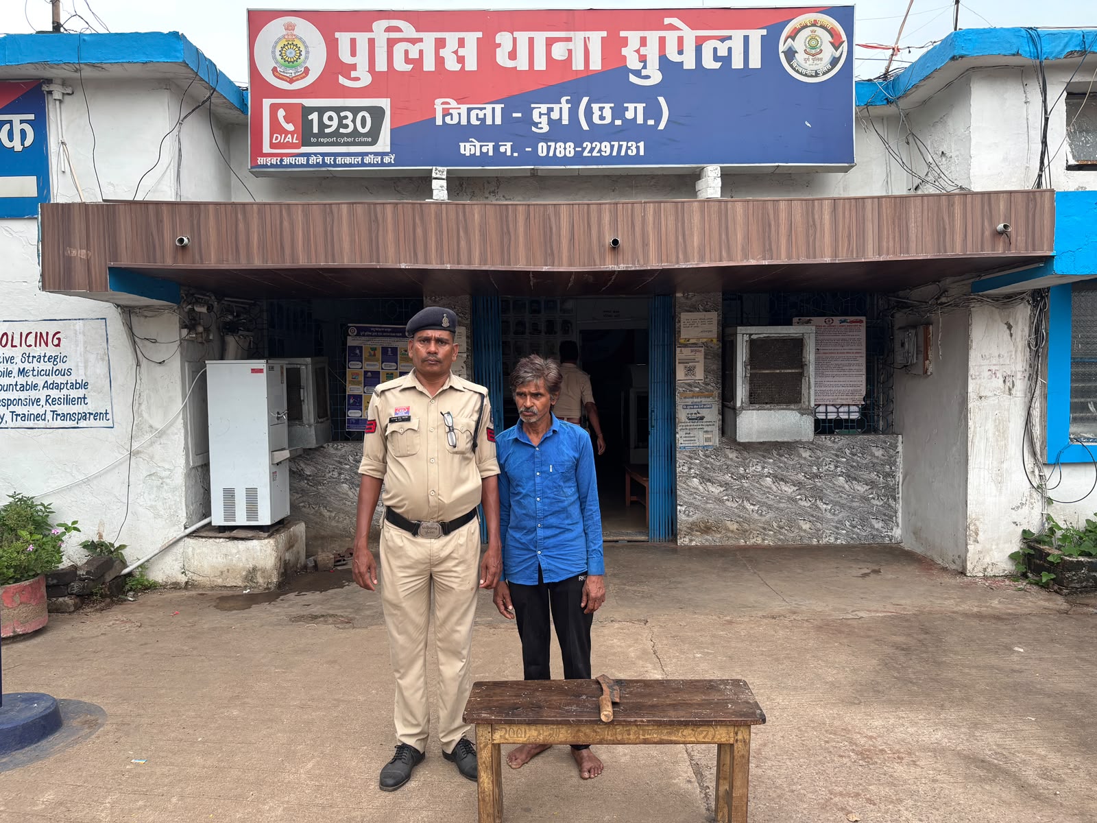 “चौराहे पर चापड़ लहराकर फैला रहा था दहशत, सुपेला पुलिस ने आरोपी को दबोचा”