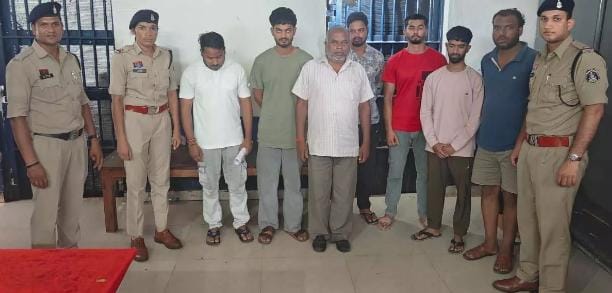दुर्ग पुलिस की बड़ी कार्रवाई: साइबर ठगी के लिए म्यूल बैंक खाते उपलब्ध कराने वाले 10 आरोपी गिरफ्तार