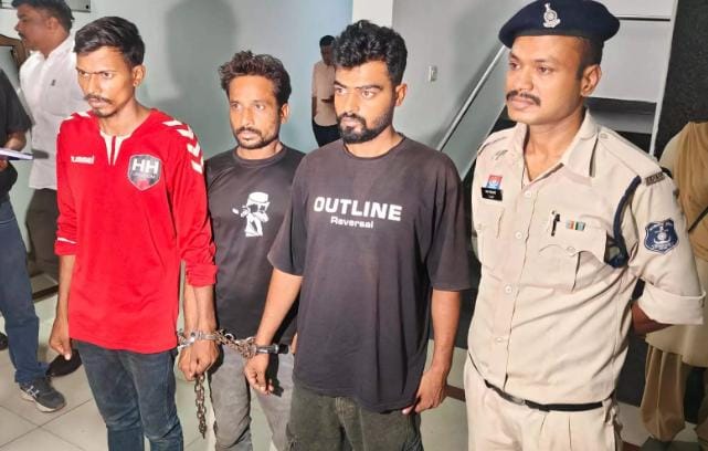 भाठागांव बस स्टैंड के पास गांजा तस्करी का भंडाफोड़, 10 किलो गांजे के साथ तीन अंतर्राज्यीय तस्कर गिरफ्तार