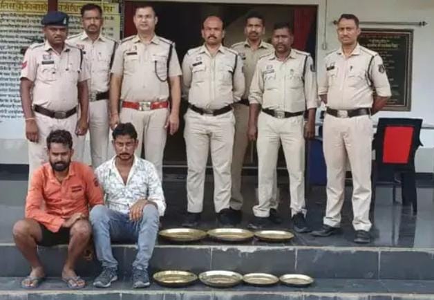सूने मकान में चोरी का खुलासा, बसदेई पुलिस ने दो आरोपियों को किया गिरफ्तार