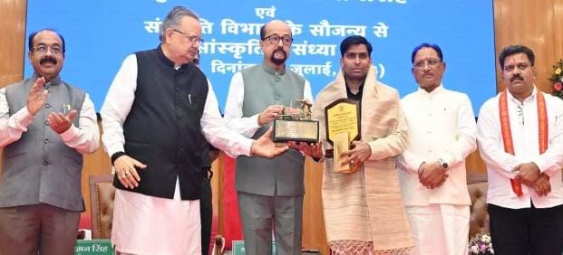 छत्तीसगढ़ विधानसभा परिसर में नवनिर्मित प्रेक्षागृह का लोकार्पण, CM साय बोले- लोकतांत्रिक व्यवस्था होगी और मजबूत