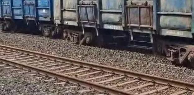 बिलासपुर में मालगाड़ी डिरेलमेंट मामले में बड़ी कार्रवाई, 10 आरोपी गिरफ्तार; मुख्य आरोपी ठेकेदार फरार