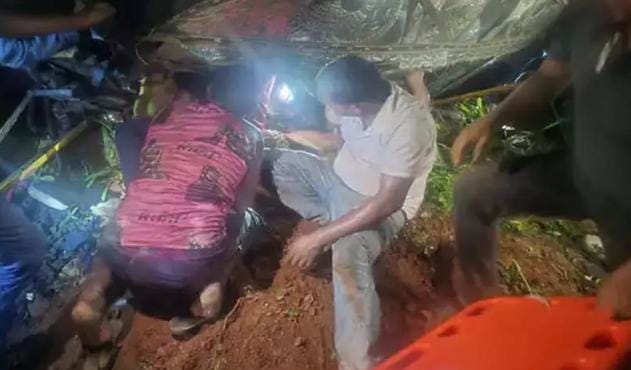 लोरो घाट में भीषण सड़क हादसा, ट्रक के केबिन में फंसे तीन लोग; 3 घंटे के रेस्क्यू के बाद बचाई जान