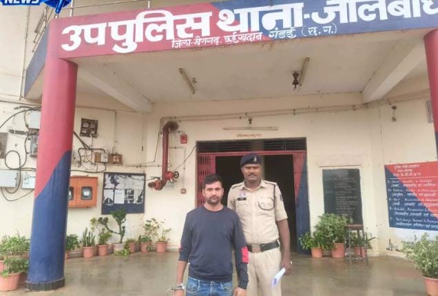 सड़क पर शराब के नशे में उत्पात मचाना पड़ा भारी, युवक गिरफ्तार, भेजा गया जेल