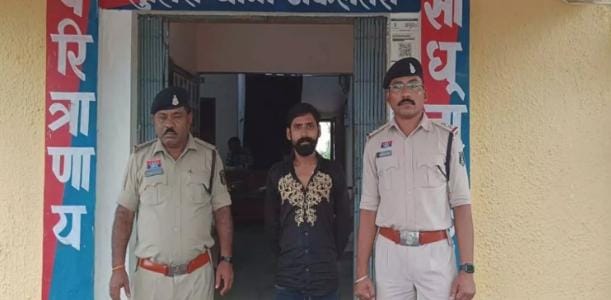 जांजगीर-चांपा में ‘फर्जी’ वेब सीरीज जैसी वारदात, नकली 500 के नोट से शराब खरीदने पहुंचा युवक गिरफ्तार