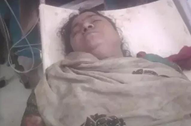 खेत में करंट लगने से महिला की दर्दनाक मौत, खुले बिजली तार की चपेट में आने से गई जान
