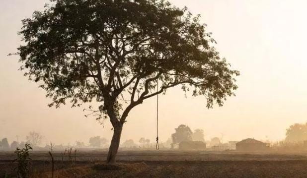 एक ही पेड़ पर युवक-युवती के शव मिलने से सनसनी, जांच में जुटी पुलिस